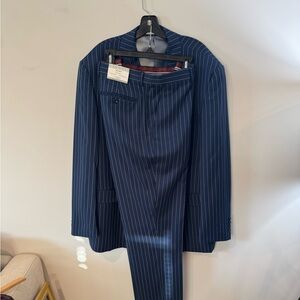 Vinci Philosophy Classic Fit Navy Blue Pinstripe Suit, 50L/40W, NWT